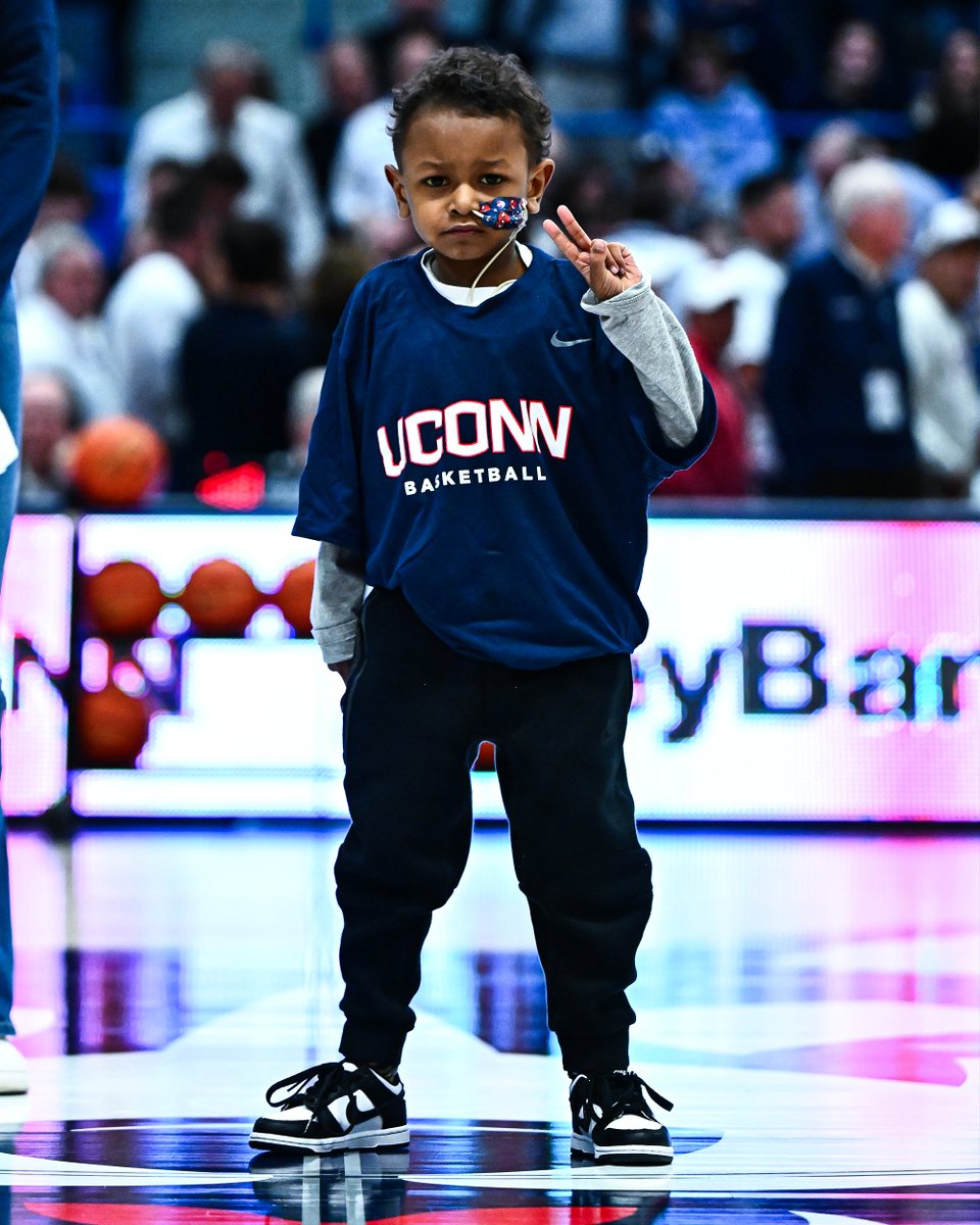 UConnHuskies's tweet photo. Meet tonight's Honorary Kid Captain, Deuce!

Deuce is a brave patient at Connecticut Children's Medical Center. He is a huge @UConnMBB fan and his favorite player is Solo Ball! 💪 https://t.co/5rnZLY6ZPn