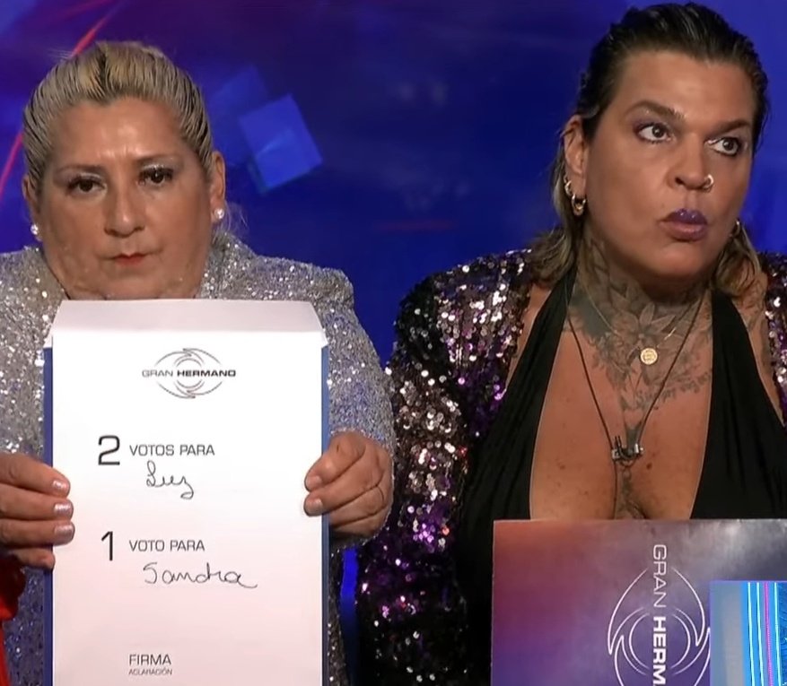TronkOficial's tweet photo. JAKAJJAJA

#GranHermano https://t.co/qnVIjQWNxw