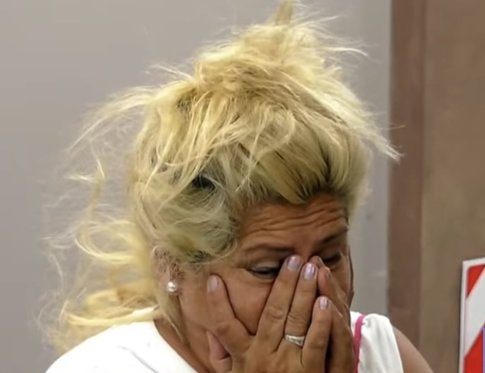 bertacontenta's tweet photo. Yo terminando el 2024 #GranHermano https://t.co/g0XbJf298o