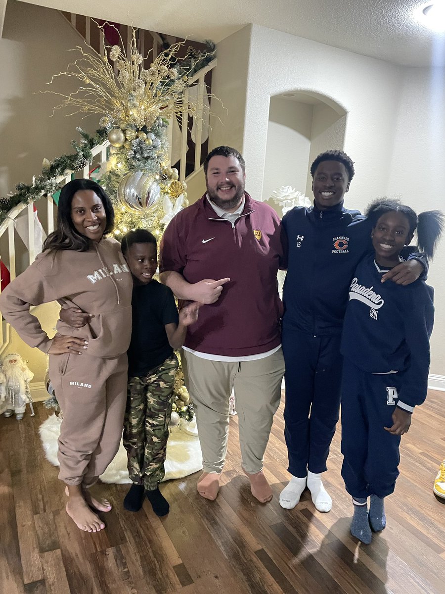 Thank you <a href="/CoachAckleyFB/">Caleb Ackley</a> for stopping by today!
<a href="/FootballGannon/">Gannon Football</a> <a href="/Mr_Consistent_2/">Jovon Johnson</a>