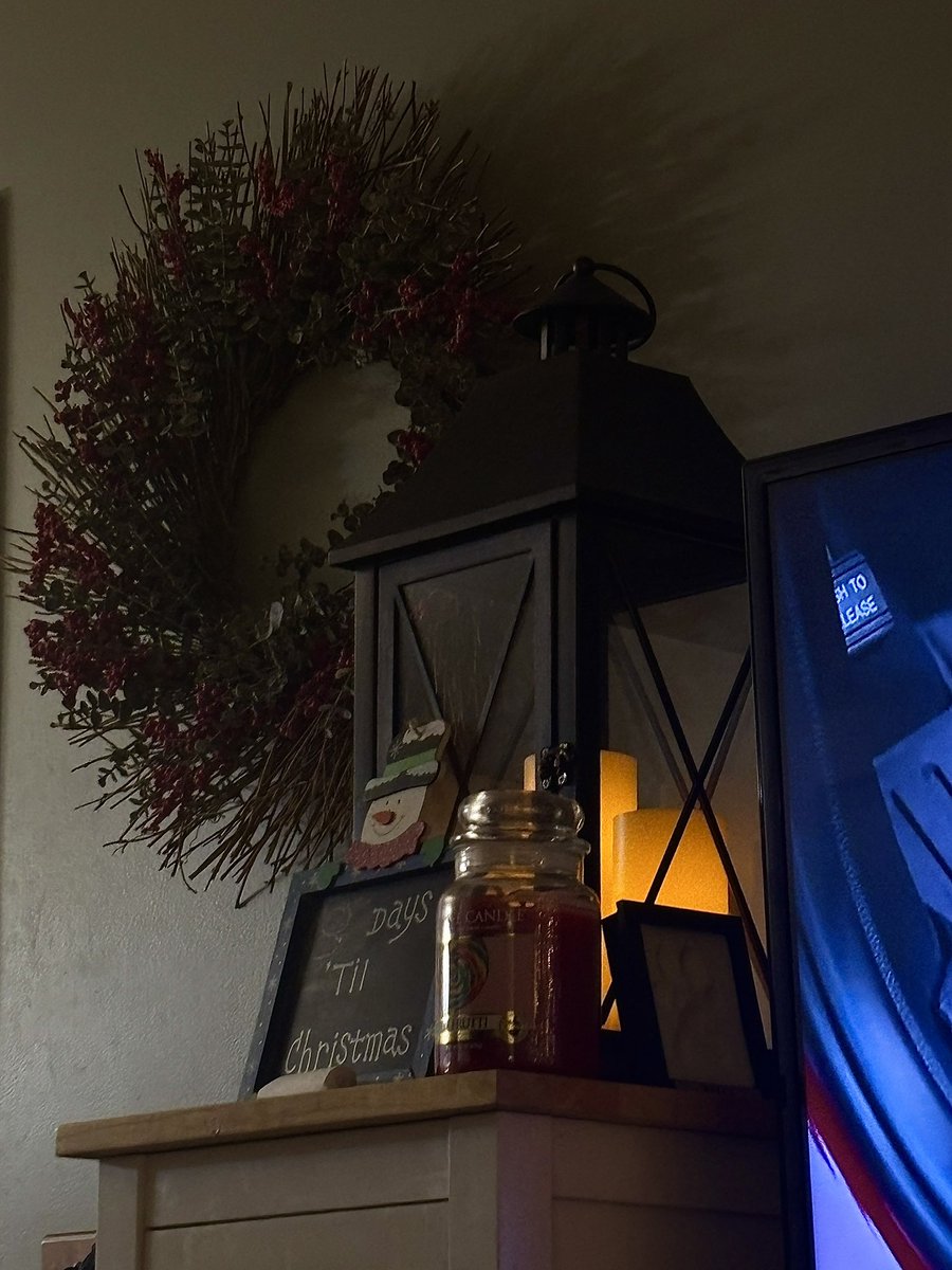 loveualways28's tweet photo. Candles #25daysofashemas https://t.co/dRzq1lHm8h