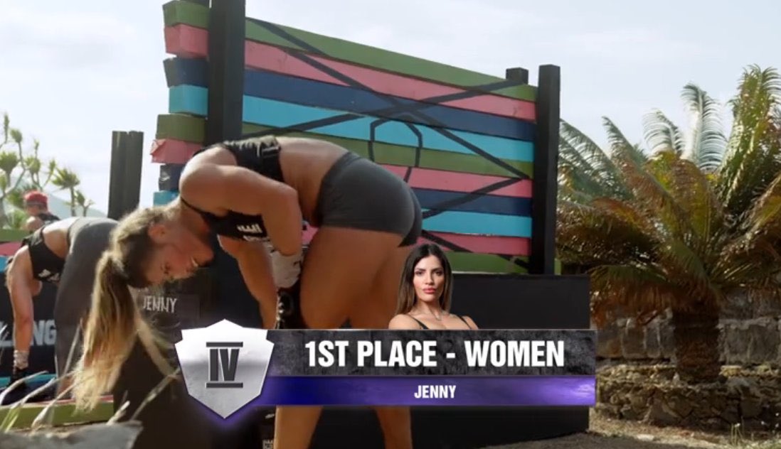 atrias95's tweet photo. The top and bottom planks are not aligned and should be swapped. This was called a win and not double checking before declaring someone the winner off a wrong puzzle is an issue. Production has to do better, be better.

#TheChallenge40 https://t.co/4r0vyRnPtS