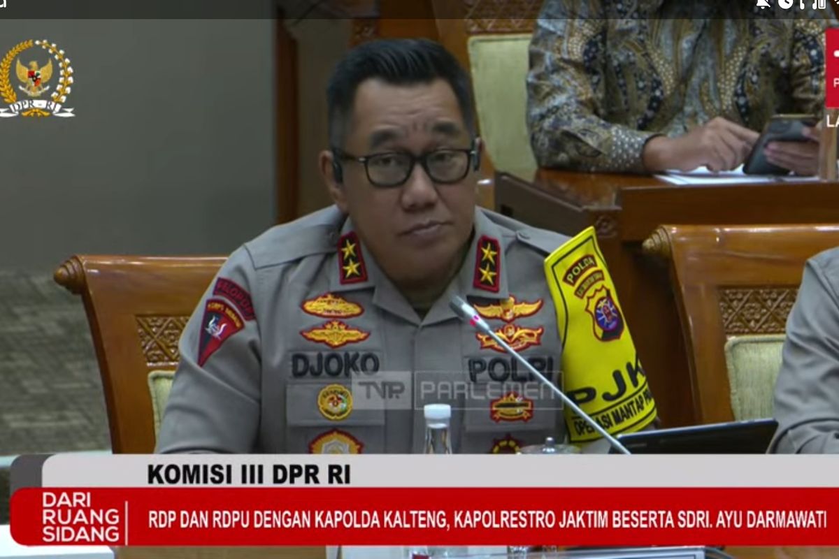 jurnalBI's tweet photo. Kapolda Termiskin di Dunia.. Baca Selengkapnya 👉 https://t.co/xww7VDwjUk #kapolda #polri #viral #beritaterkini #kamis https://t.co/wmXng7fJlK