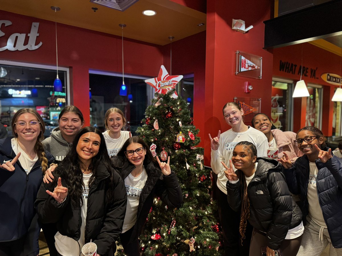 Evening of service with the Varsity and JV teams at Feed My Starving Children followed by Cane’s with varsity. Fun night with this crew!