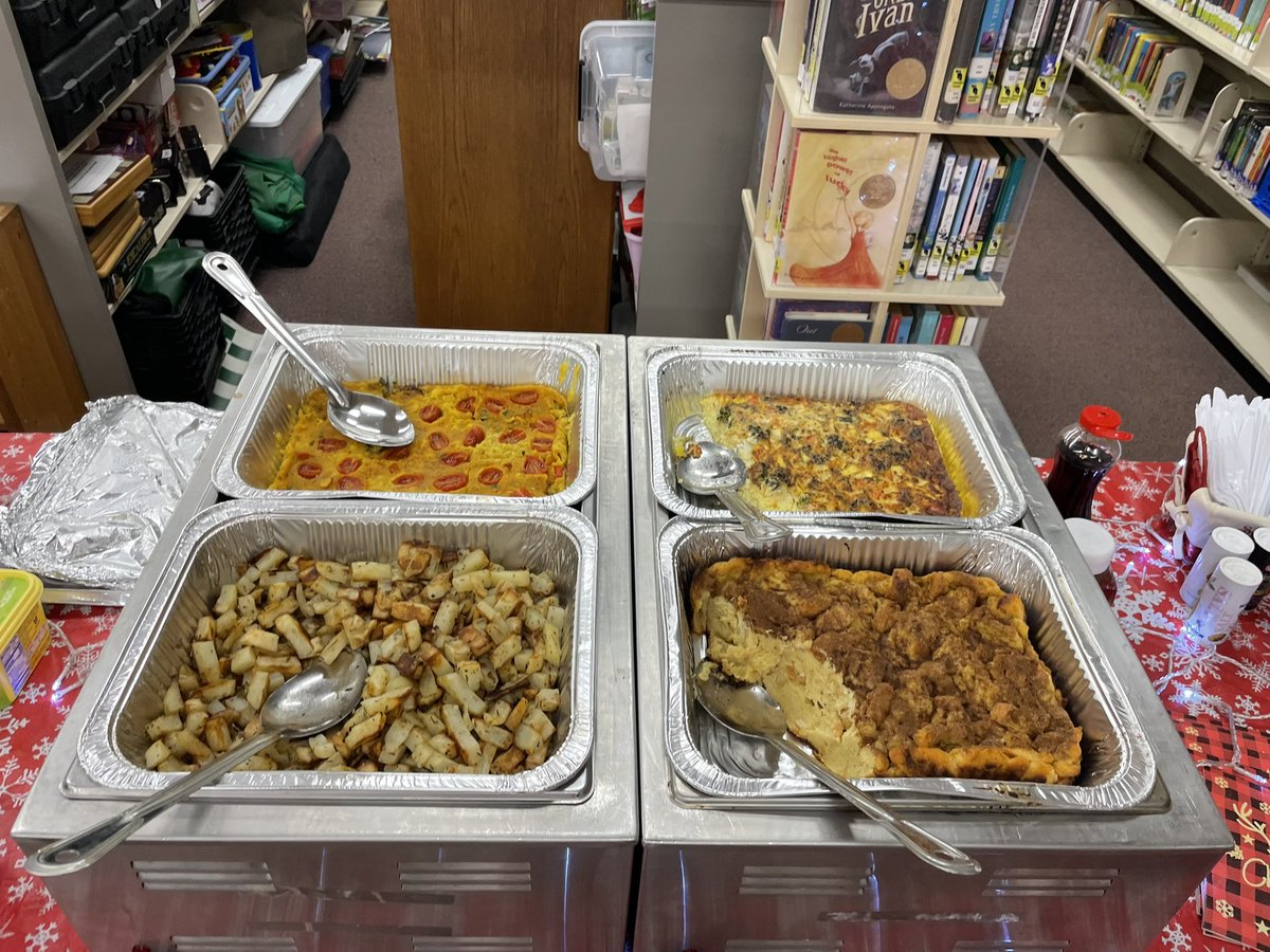 ktesapps's tweet photo. The teachers were treated to an amazing breakfast this morning compliments of our wonderful PTA!  Thank you so much for your thoughtfulness!💞🎄🕎🥳 Enjoy your holidays and precious time with family! https://t.co/e01Msdl7qF