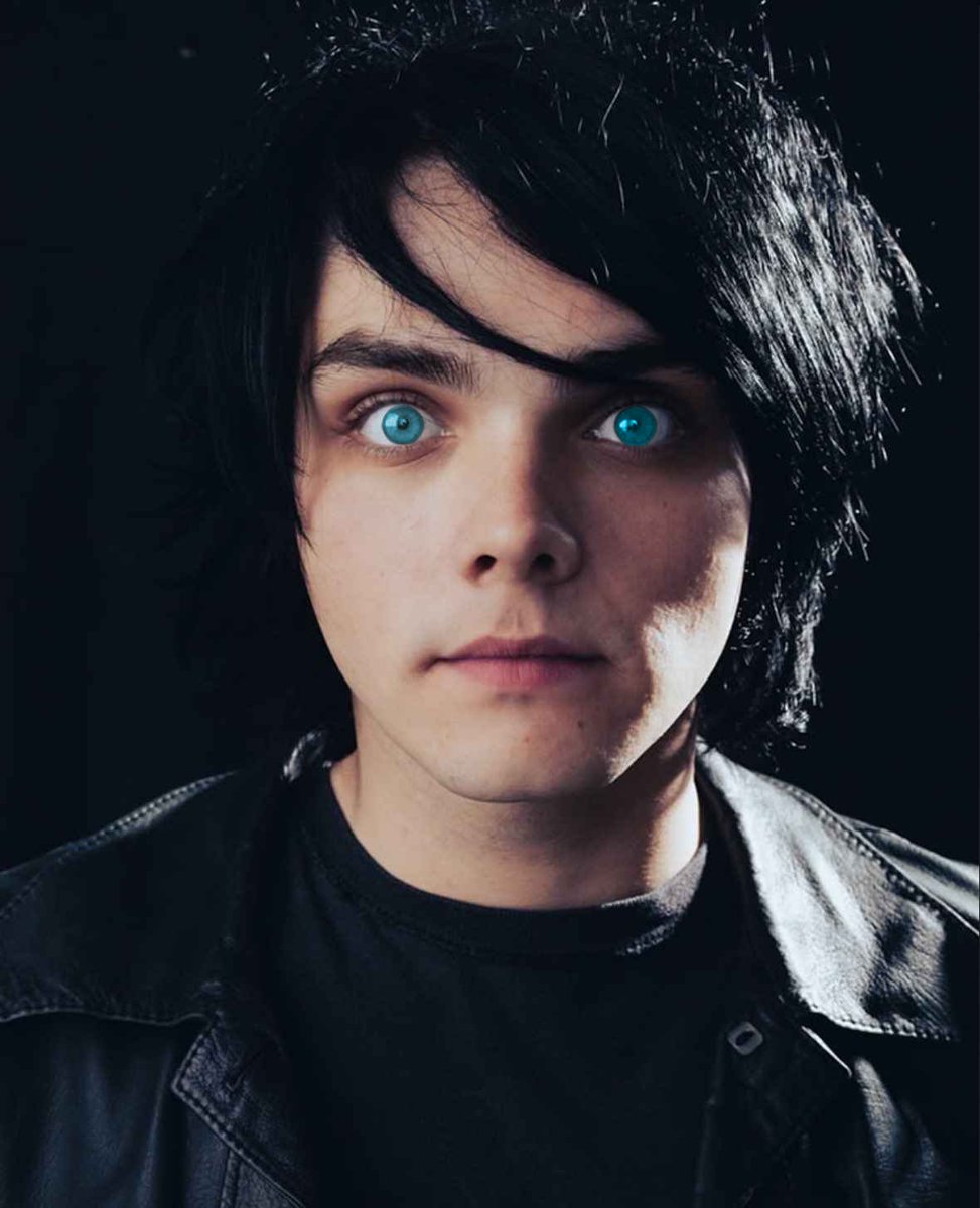 Vshartener's tweet image. gf prompted me to give him blue eyes