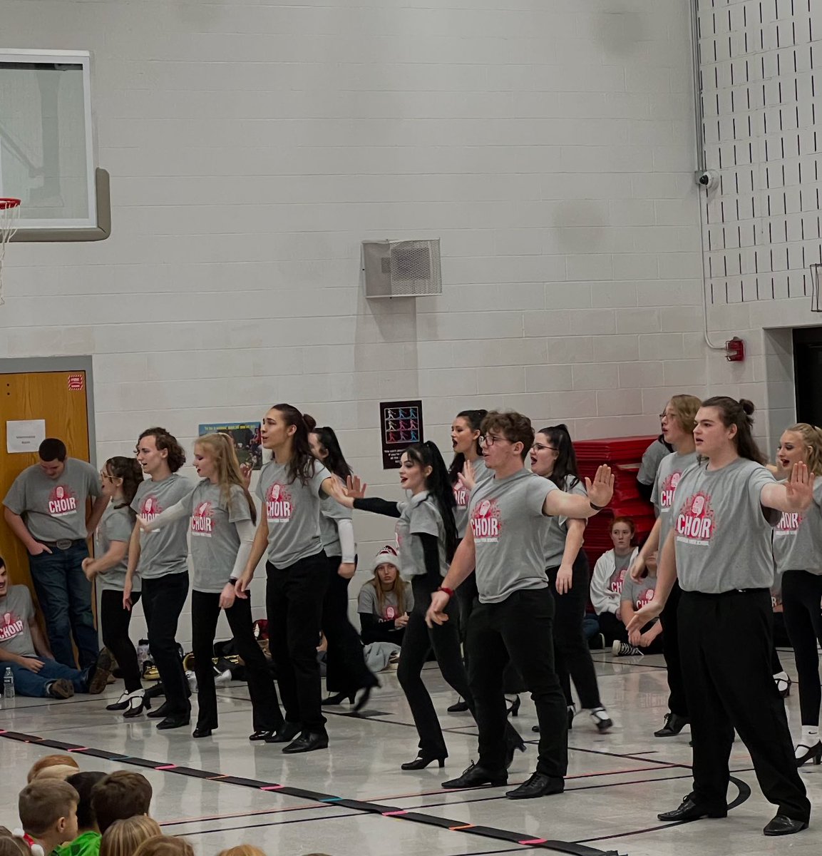 Great performance from our HS Jazz Band, Show Choir, and Chamber Singers! Thank you for visiting Glenford!