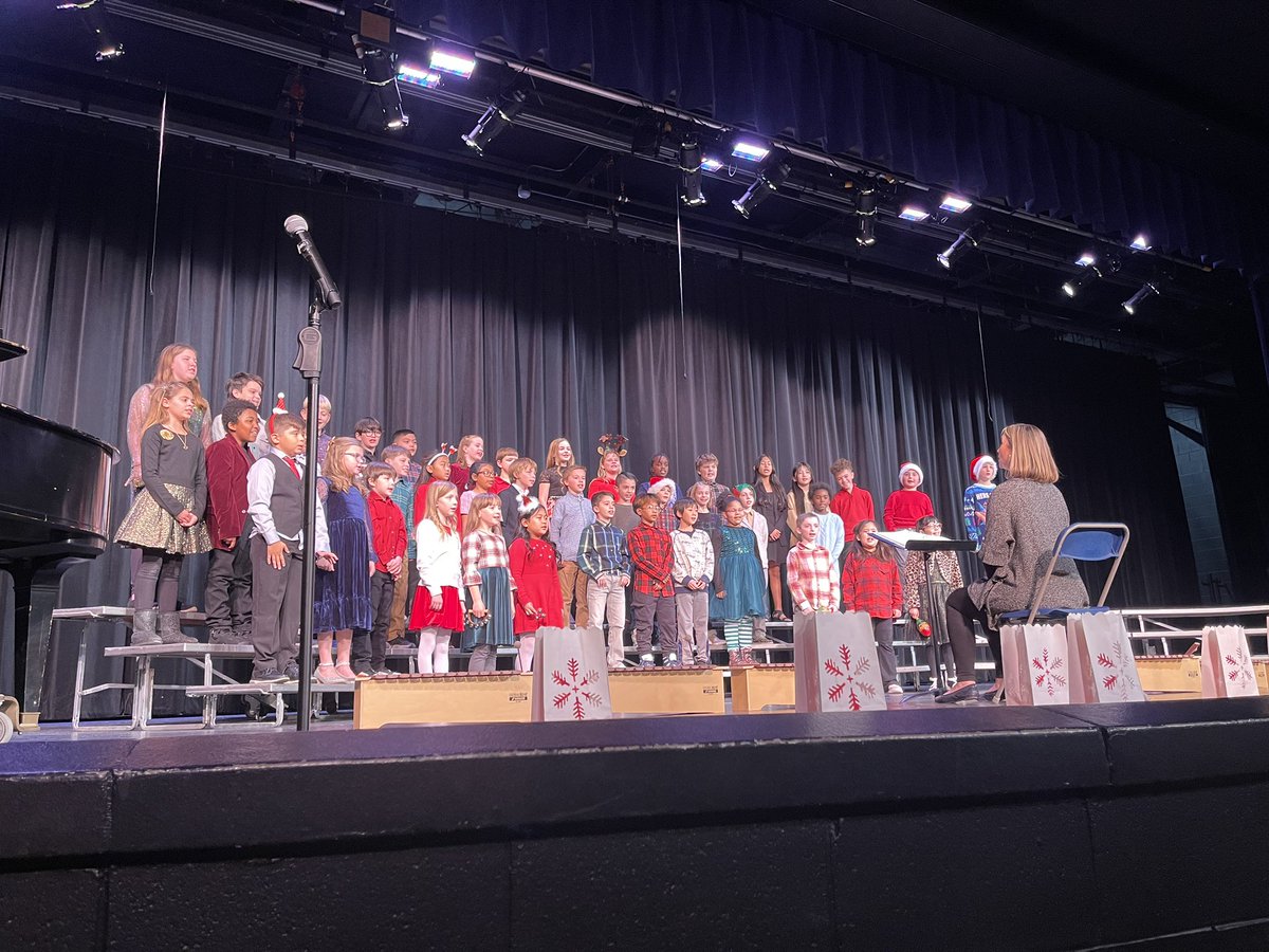 Lowell CUSD 200 tweet media