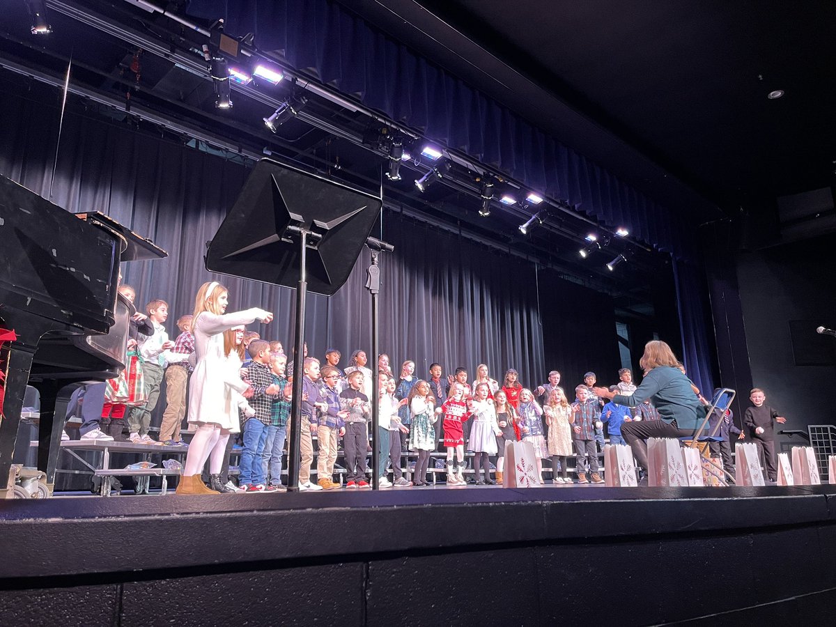 Lowell CUSD 200 tweet media