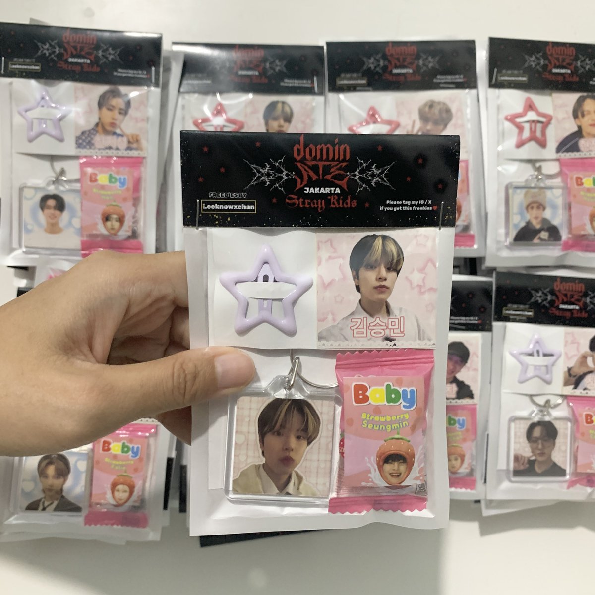 leeknowxchan's tweet photo. [RT &amp; like are appreciated]

STRAY KIDS DOMINATE IN JAKARTA 
Freebies by @leeknowxchan 

📍: Indonesia Arena
🗓: 21 Desember 2024
⏰️: TBA

Bantu habisin freebies ku yang ku buat sampai begadang 7 hari 7 malam 😭

See you stay!🖤❤️

#dominATE_JAKARTA #StrayKids https://t.co/eIkQMGUGVx