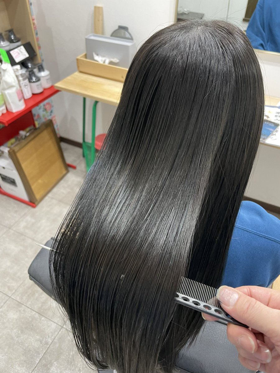 hhpechika's tweet photo. 函館市富岡町で
美容室とカフェの一軒家リノベーション店舗やってます

美容室は
『髪質改善特化』
カフェは
『こだわりコーヒーと焼き菓子とチャイ』

両方のんびりできる空間になっております https://t.co/x2ggnyWGEE