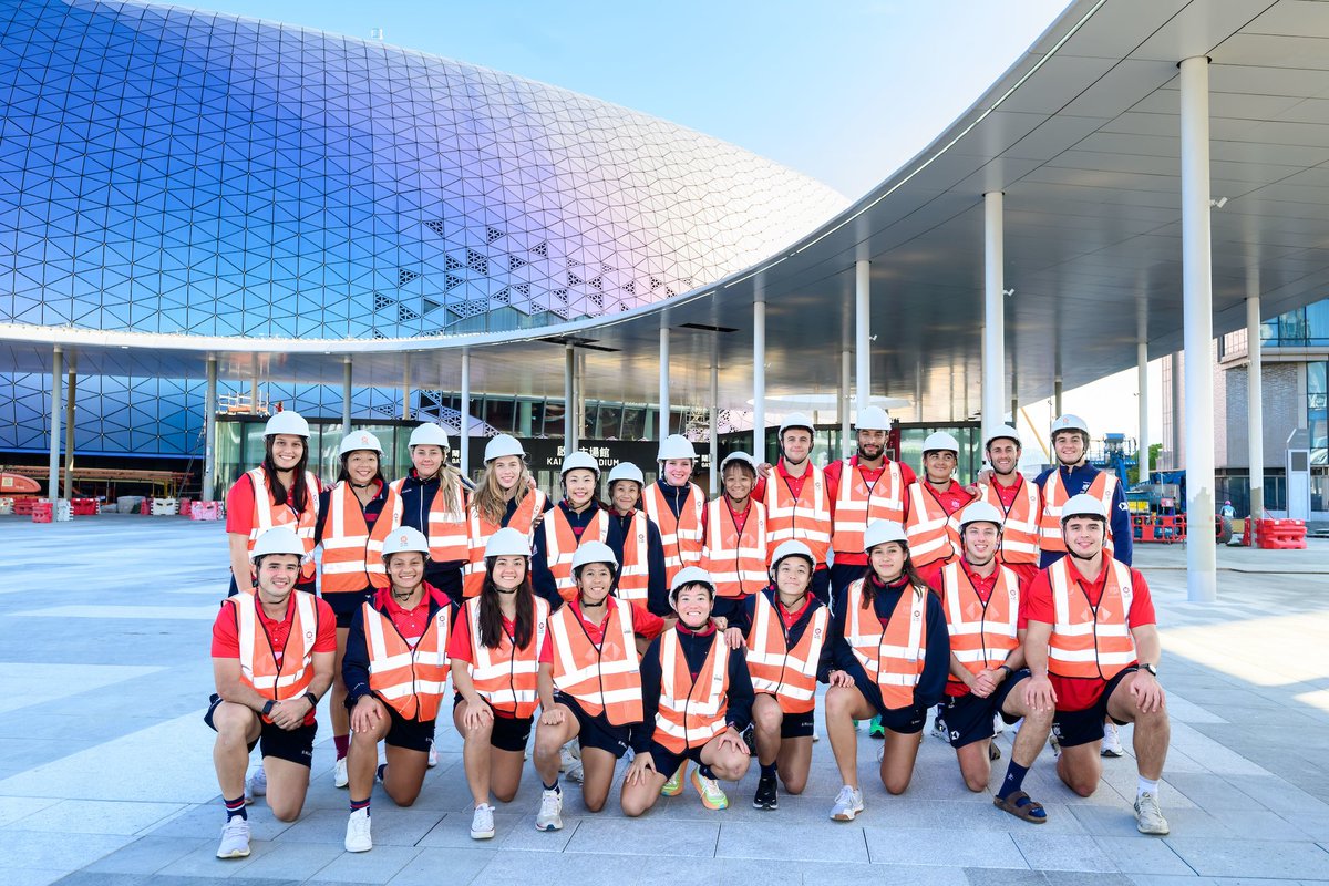 OfficialHK7s's tweet photo. Hong Kong China men’s and women’s 7s stars and coaches took a tour of their new Kai Tak Stadium home last week, as we prepare for the Melrose Claymores competition at the 2025 Cathay/HSBC Hong Kong Sevens 🏟️

Read more at: https://t.co/uUg06zHpiW

#HK7s #hkrugby https://t.co/MjESI86Si0