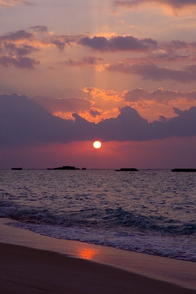 aestheticspost_'s tweet photo. Sunset https://t.co/6AK9K0lzvc