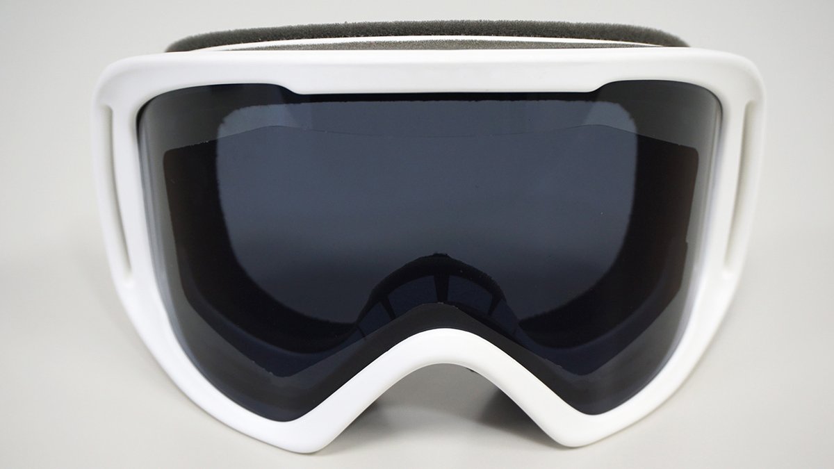 スノボやスキーを楽しむ方へ。水滴が1滴もつかなくなる超撥水フィルム