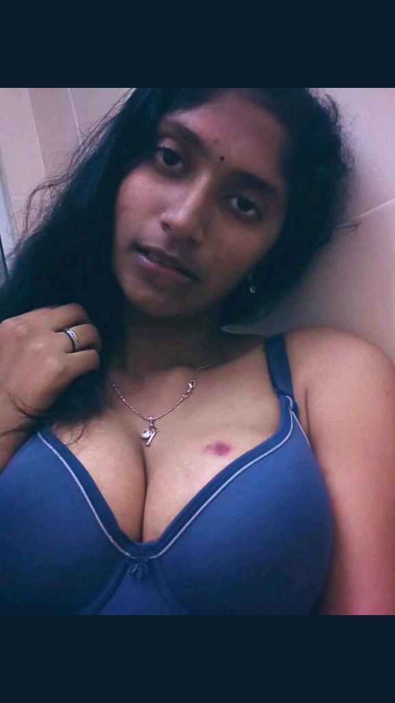 யாருக்கு எல்லாம் அடிச்சு விடணும் 🍌👍🏼👍🏼💦💦💦💦💦
RT பண்ணிட்டு comment பண்ணுங்க.