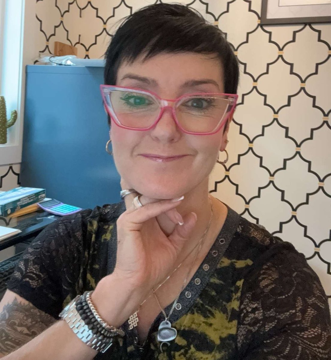 Laurie_13645's tweet photo. Always a great day talking rocks ๐ชจ & mining โ๏ธ- the best is spending time with geologists!!! Anyone who knows me I am a wanna be!!! #uranium #silver #gold #copper #IOCG #nickel #exploration #Riverboat #GreatProjects #Canada ๐จ๐ฆ https://t.co/ZPgjgATFbV