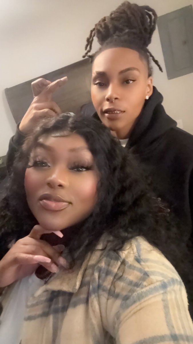 FacesofEisha's tweet photo. Drunk times with my Best Friend 🥰 https://t.co/M712wfmpkp