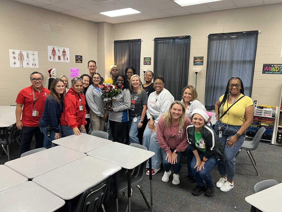 Cy Lakes HS tweet media