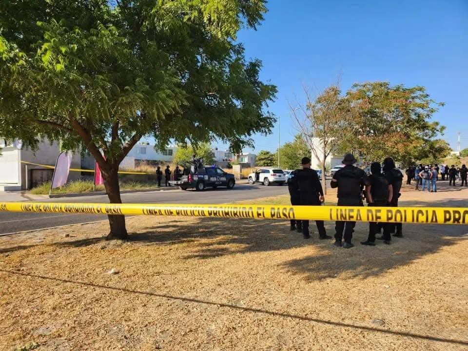NOTICIAMORELOS1's tweet photo. ⚫🚨| La Secretaría de Seguridad y Protección Ciudadana lamentó la pérdida del oficial Halexy Guadalupe V. quien falleció tras un ataque a balazos en #Culiacán https://t.co/RkIatgBiUv