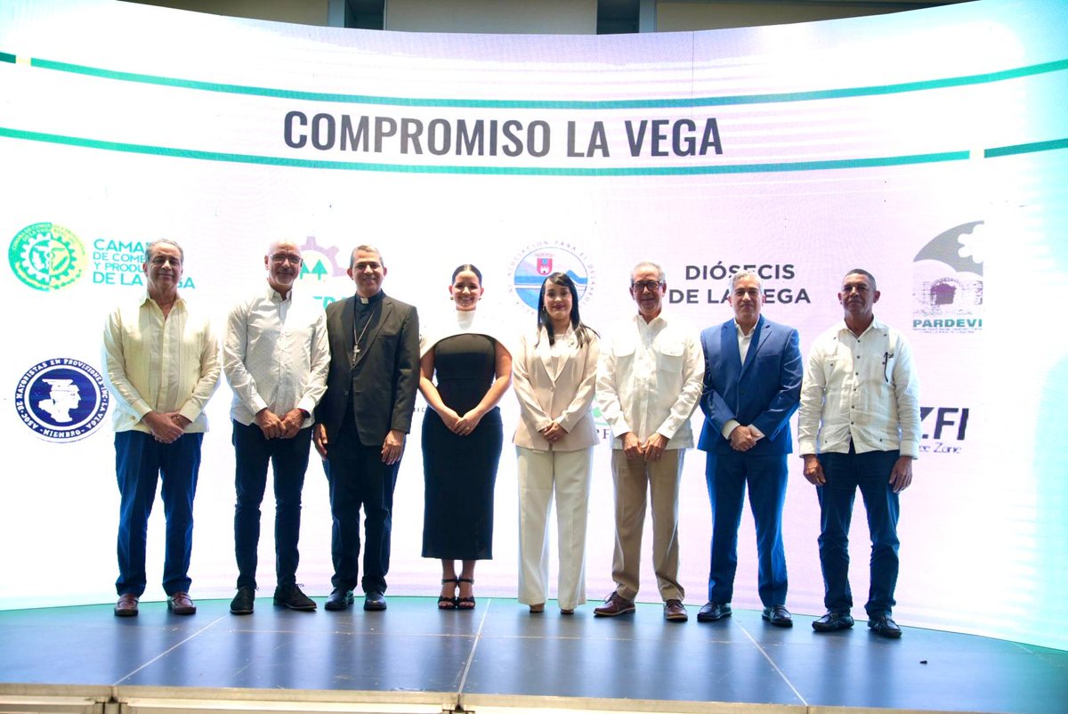 Cámara de Comercio y Producción de La Vega realiza cierre de gestión y juramenta junta directiva 
 robertocavada.com/nacionales/202… 

Durante la celebración de la Asamblea General Ordinaria y presentación de memorias, se efectuó la juramentación de la nu...