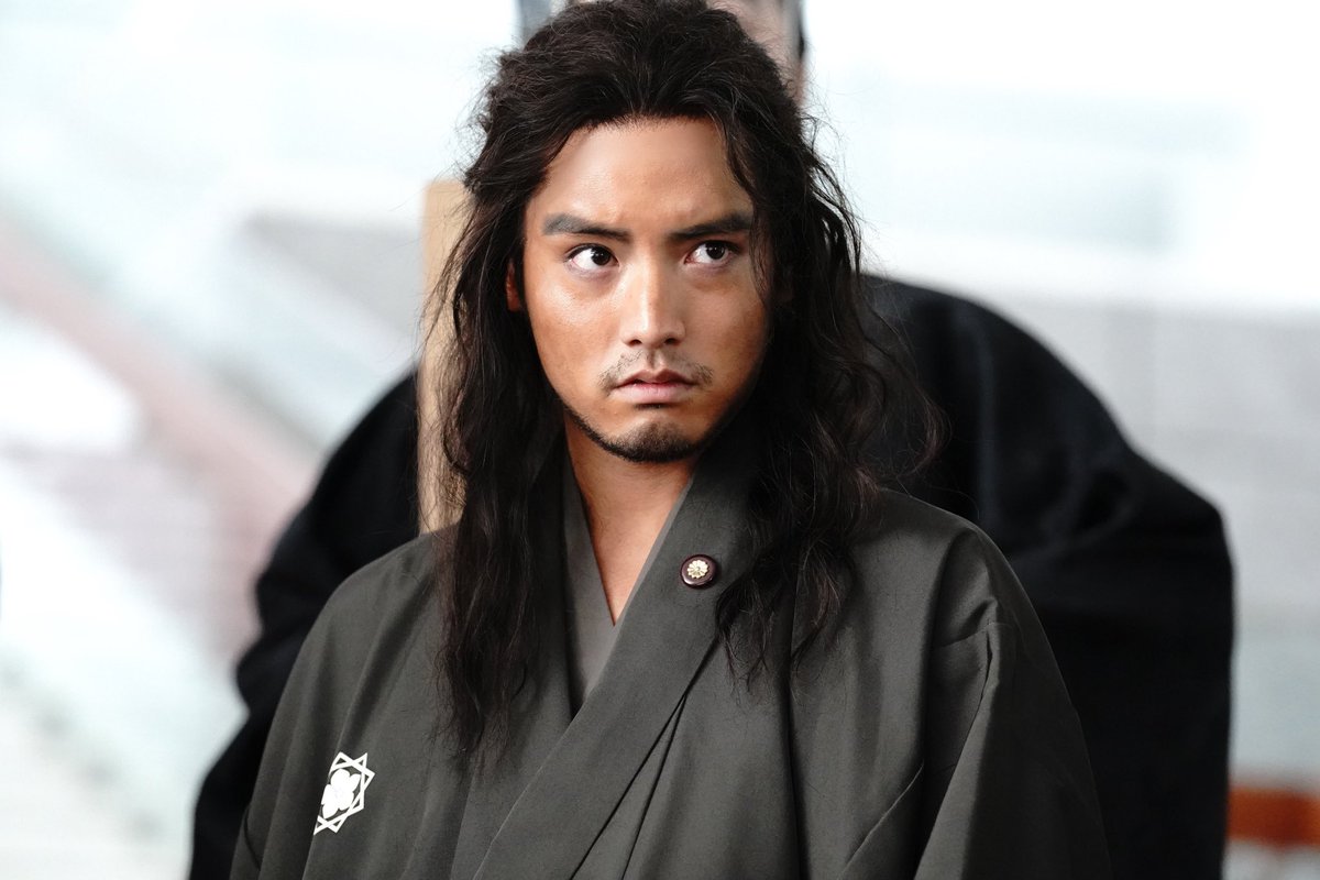 CUBE_TOKYO's tweet photo. 2024年SAKIEアーカイブ
「もしも徳川家康が総理大臣になったら」
https://t.co/GTYKmh1N3x
坂本龍馬役、赤楚衛二さんのWig制作でSAKIEが参加しています。

2024年7月26日劇場公開
2025年1月22日　Bluray &amp; DVD発売
配給：東宝
監督　武内英樹
原作　眞邊明人
脚本　徳永友一 https://t.co/a5W3oBA4lR
