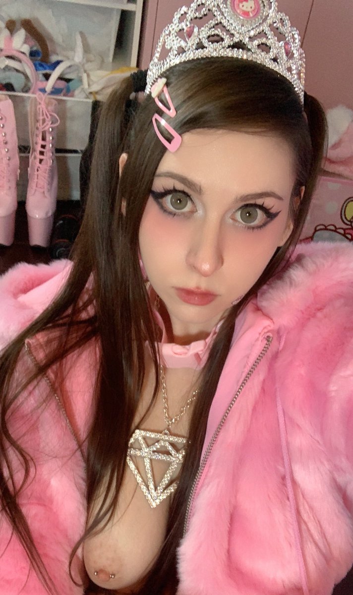 LunaCKitsuen's tweet photo. happy birfday to me =^.^= https://t.co/tYEBjWV6ND