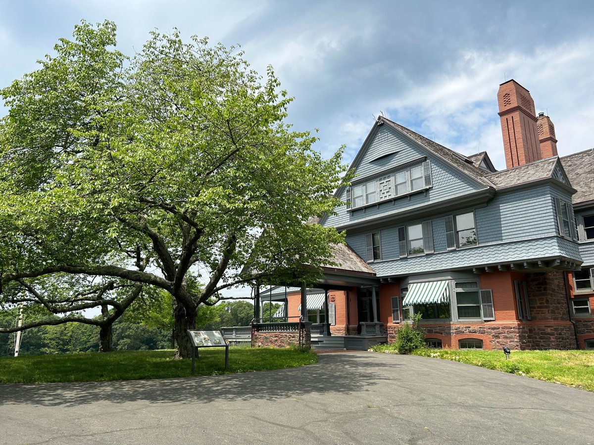 obligatory traveler tweet media