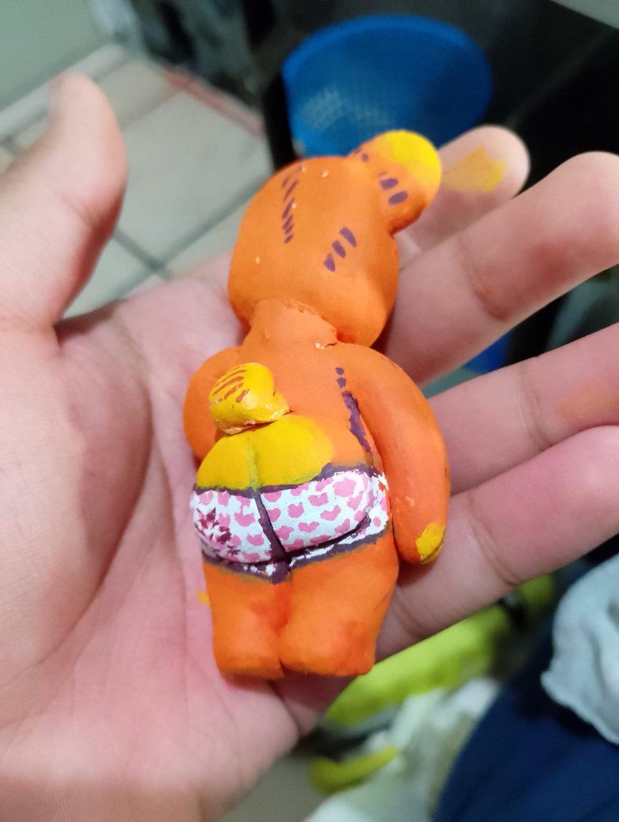 BANANAPOP50's tweet photo. Cree este osito✨🧡🧸
#furryartwork #furryarwork #furryartist #furry #furr #cub #shota #shotacon #sculpet #Moldear #masa https://t.co/xp4rS6T84B