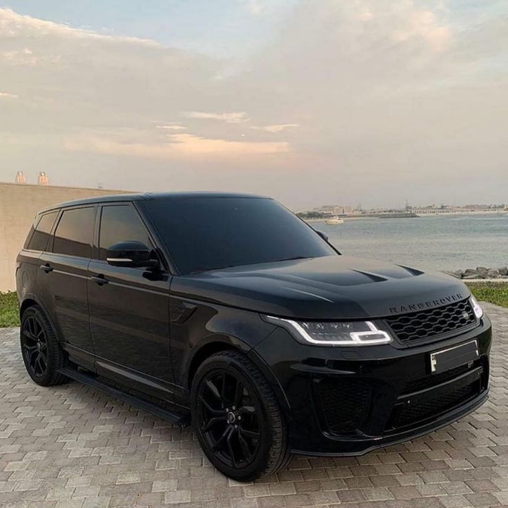 Auto_Porn's tweet photo. All Black Rover https://t.co/znT4AuAq2l