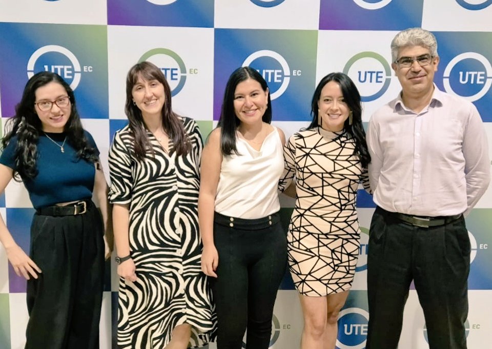 𝙻𝚒𝚗𝚍𝚊 𝙶𝚞𝚊𝚖á𝚗 (@lindaguaman) on Twitter photo Qué bonito recibir la palmadita en la espalda por tu trabajo 🫶 <a href="/DanielSimancasR/">Daniel Simancas-Racines</a>
Gracias <a href="/UTEoficial/">Universidad UTE</a> por los reconocimientos a nuestra labor científica 🤓 <a href="/CENBIO_UTE/">CENBIO_UTE</a>
Por un 2025 con más Grants y metas alcanzadas ✨💯 Qué bonito recibir la palmadita en la espalda por tu trabajo 🫶 <a href="/DanielSimancasR/">Daniel Simancas-Racines</a>
Gracias <a href="/UTEoficial/">Universidad UTE</a> por los reconocimientos a nuestra labor científica 🤓 <a href="/CENBIO_UTE/">CENBIO_UTE</a>
Por un 2025 con más Grants y metas alcanzadas ✨💯