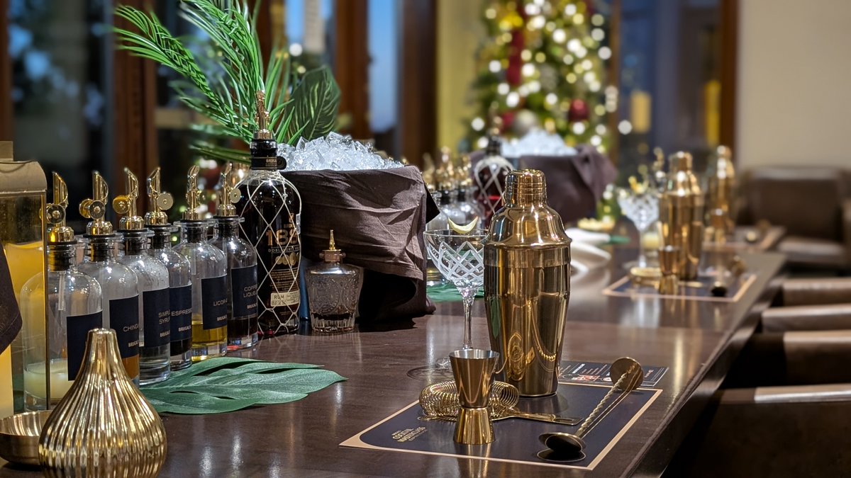 TPCSanAntonio's tweet image. What better way to kick off the Christmas countdown than a cocktail-making class with Brugal Rum! 🍹🎄 Huge thanks to the amazing team for a fantastic evening filled with delicious drinks, great food, and lots of fun with friends! 🎉 #BrugalRum #HolidayCheers #ChristmasFun