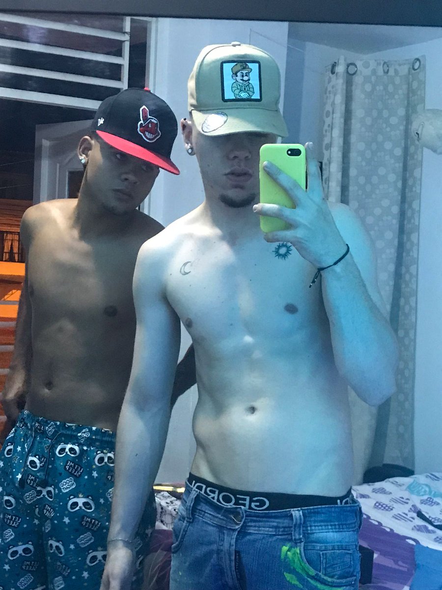 gavilan_b09's tweet photo. @gavilan_b09 🤴🤴🤴 https://t.co/DlQS7fD18z