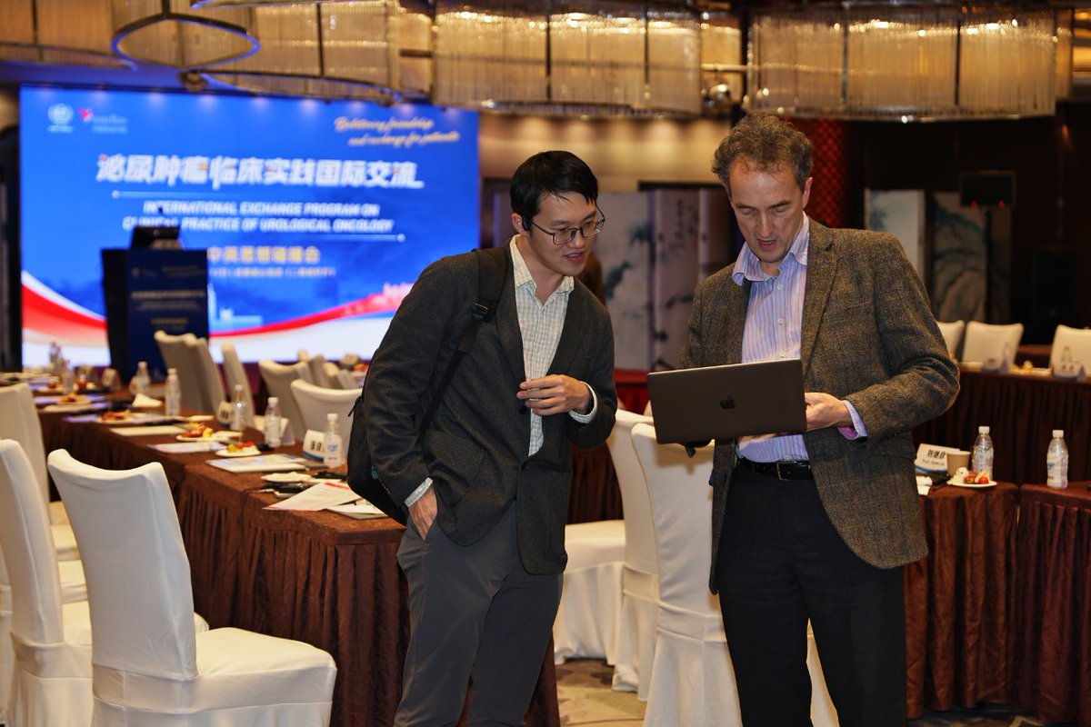 YigeBao's tweet photo. We’re thrilled to welcome Dr. Robert Jones to Chengdu! His insights on urothelial &amp; prostate cancer management were truly inspiring. Honored to share our experiences on perioperative care for high-risk &amp; bilateral UTUC. Great exchange of knowledge! 🙌 #UTUC #Urology https://t.co/SdoIQux2uX