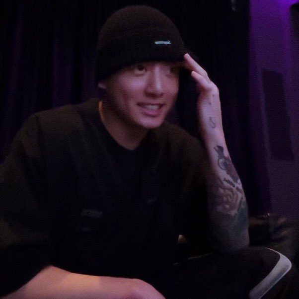 PopBase's tweet photo. Jungkook’s latest Weverse livestream drew over 20.2 million real-time viewers in under three hours, setting a record for the platform. https://t.co/vgVjLLaOaw