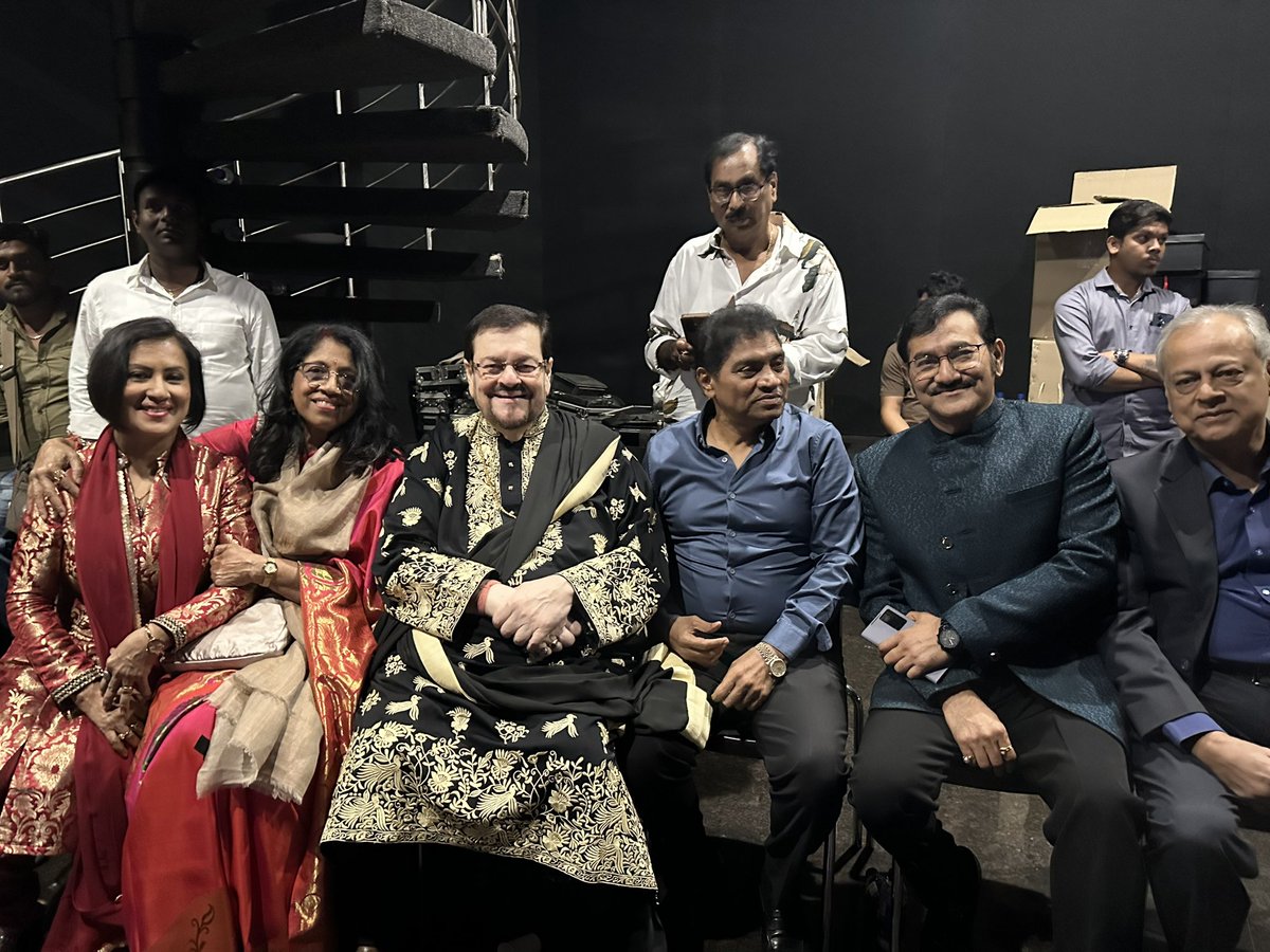 Celebrating 100 years of Raj kapoor ji . #cintaa #rajkapoor ji. #nitinmukesh  #kavitakrishnamurthy  #sureshwadkar #sudeshbhonsle  #shailendrasingh  #joneylever  #belasulakhe  #shudhanshu  #gufipental #upasanasingh #padminikolhapure  #poonamdhilon