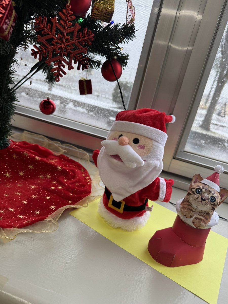 freefree1978's tweet photo. 病院でもクリスマス🎄 https://t.co/NULpa5rYx3