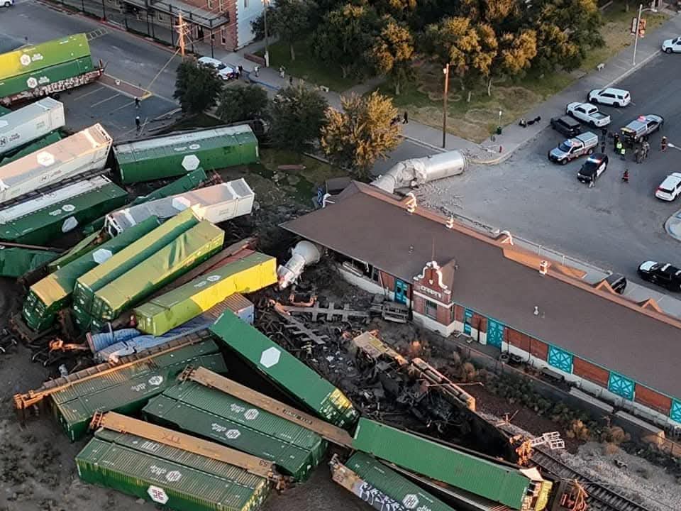 SafeRailroadKS's tweet photo. Unbelievable destruction. Senseless #ksleg #railsafetynow https://t.co/Ik5riCAvRM
