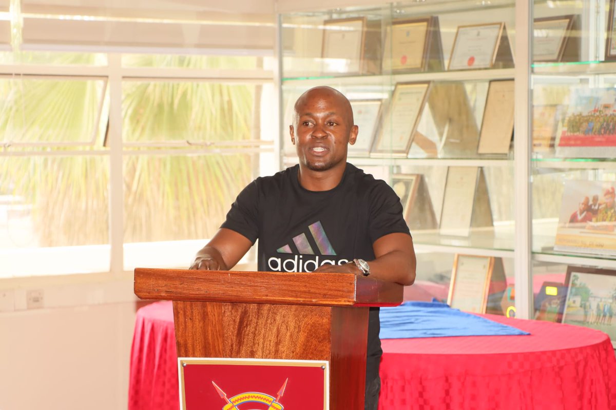 kenyapolice_rfc's tweet image. 17-12-2024 , the commandant GSU MR Ranson lolmodoni MBS ,OGW S.A.I.G hosted us for the kit presentation and launching, the kit sponsored by our partner @mkopakenya will go a long way in boosting our morale and our goal of policing through sports