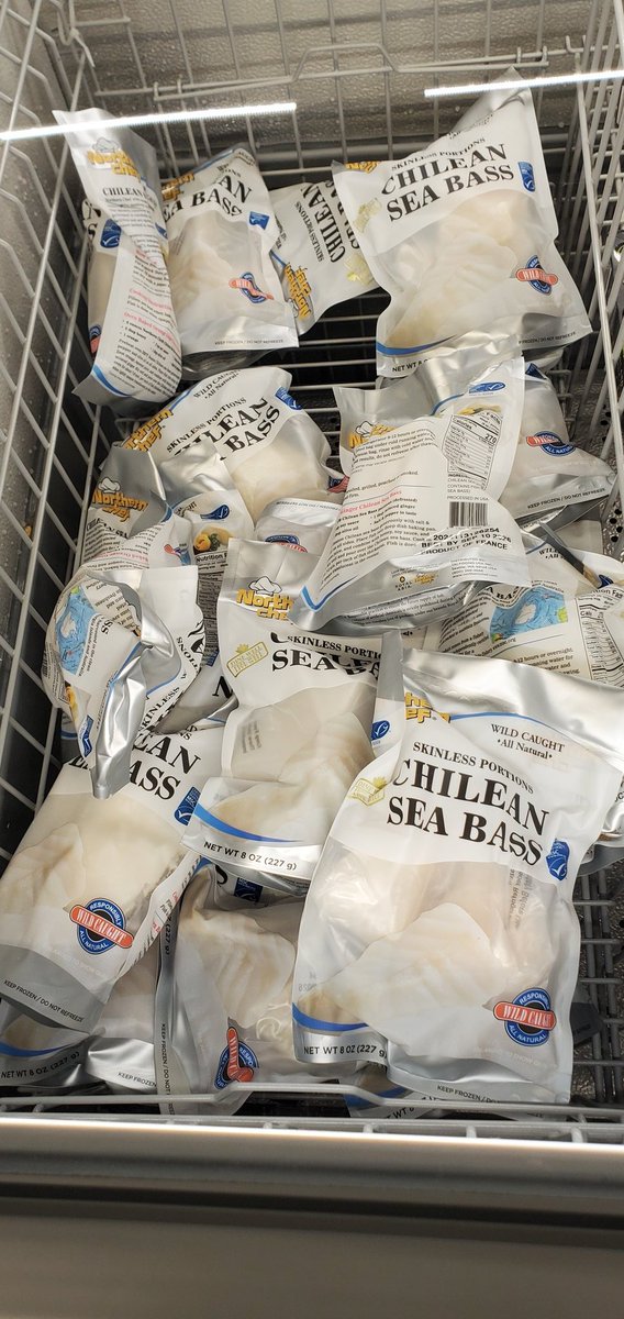 tonyni's tweet photo. Spared no expense at Aldi https://t.co/tGjMkW6RTU