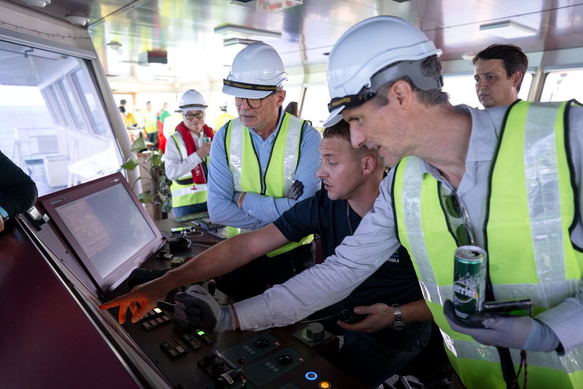 Peter Van Acker (@petervanacker2) on Twitter photo 🇧🇪🇲🇾 Proud to be a guest on the Breughel, part of the DEME fleet. This Belgian flagship company is contributing to the expansion of Sapangar Bay Container Port. <a href="/DEMEgroup/">DEME Group</a> #SEDIA #Sabah <a href="/MalaysiaMFA/">Wisma Putra</a> <a href="/MITIMalaysia/">MITI Malaysia</a> <a href="/BelgiumMFA/">🇧🇪 Belgium MFA</a> <a href="/EUinMalaysia/">EU in Malaysia</a> 🇧🇪🇲🇾 Proud to be a guest on the Breughel, part of the DEME fleet. This Belgian flagship company is contributing to the expansion of Sapangar Bay Container Port. <a href="/DEMEgroup/">DEME Group</a> #SEDIA #Sabah <a href="/MalaysiaMFA/">Wisma Putra</a> <a href="/MITIMalaysia/">MITI Malaysia</a> <a href="/BelgiumMFA/">🇧🇪 Belgium MFA</a> <a href="/EUinMalaysia/">EU in Malaysia</a>
