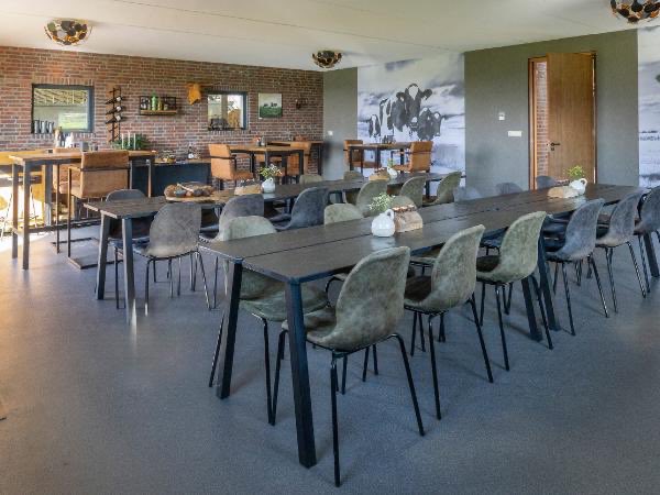 Milk &amp; Meetings: dé ultieme off-site beleving!

Deze luxe vergaderlocatie ligt perfect centraal in het noordelijke deel van het Groene Hart, tussen Utrecht en Amsterdam.

meetingreview.com/milk-meetings-…

#gastenvertellen #meetings #vergaderlocatie #vergaderen #wilnis