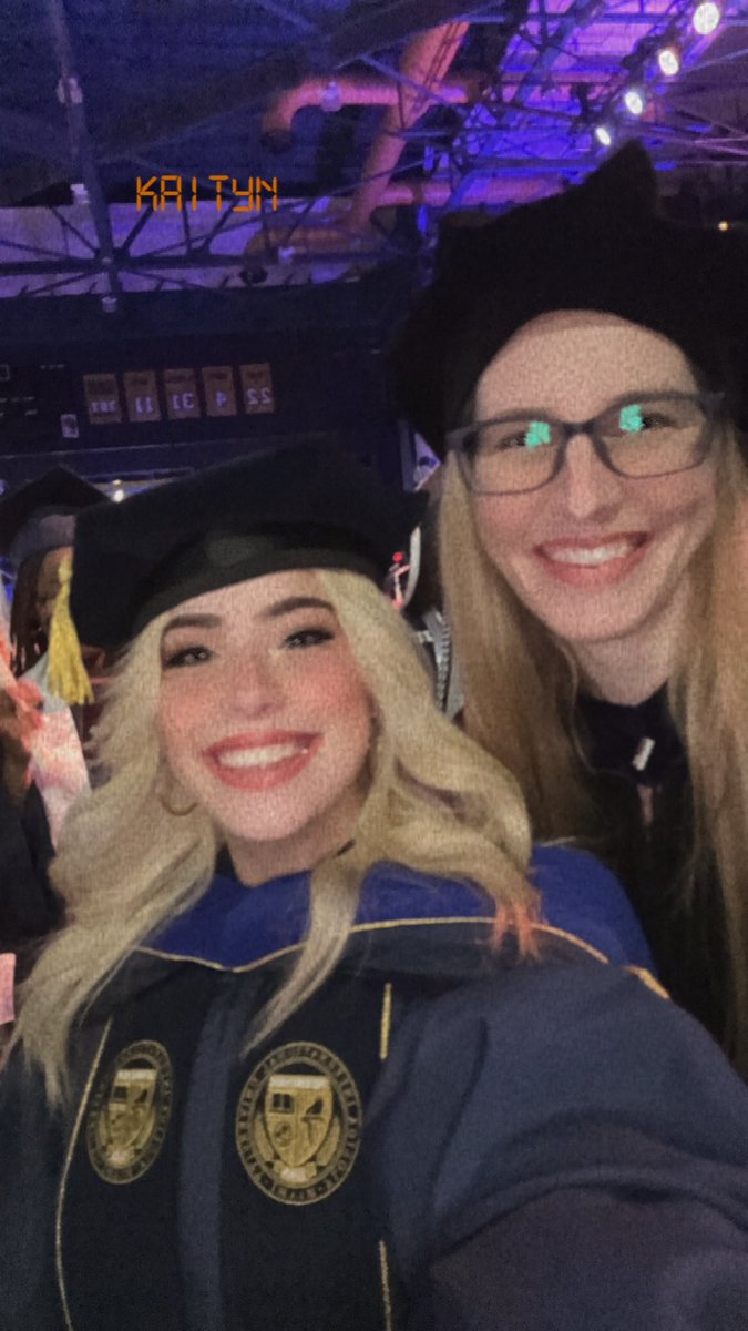 Kaityn_Contino's tweet image. We did it!! #PhDone !! 💓💓🐾🐾 

@FIU @FIUCASE @handslabfiu