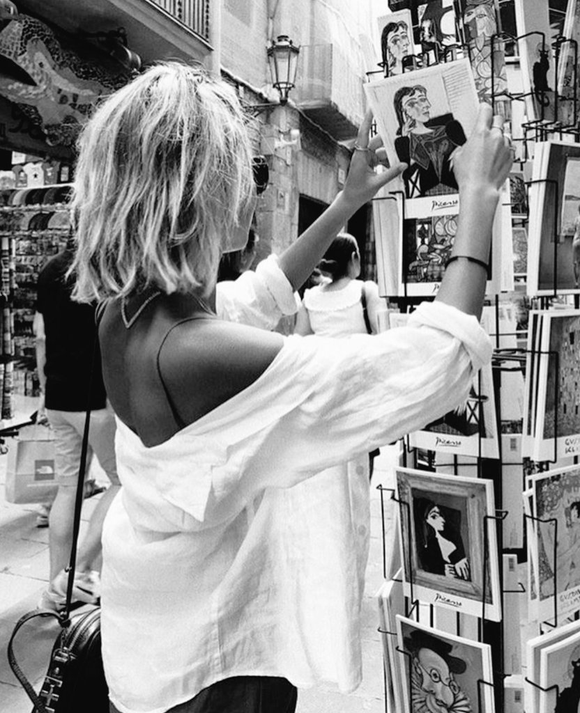 montse131958's tweet photo. "Nada es más valioso que el tiempo, sin embargo, lo desperdiciamos esperando algo que nunca llegará, aprende a vivir el presente. Buenos días. Feliz Jueves 🦋💙
Marcel Proust https://t.co/ELdy688bq2