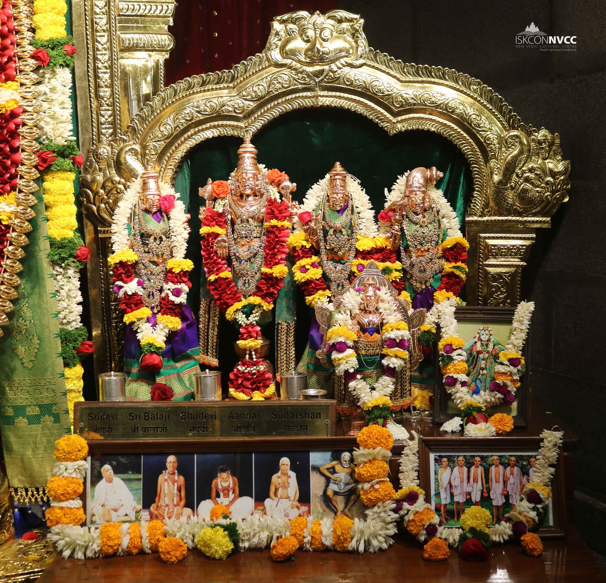 ISKCONPune's tweet photo. 🙏🏽Today's Darshan 📿 🗓19-12-2024🙏
🌷Sri Balaji🌷
🚩@ISKCONNVCCPune🚩
.
.
#ISKCONNVCC #ISKCONPune #ISKCONNVCCPune #ISKCON #19thdecember #19thdecember2024 #Thursday #Harinaamsankirtan #Radheshyamdas #Radheradhe #Sankirtan #Kirtan #Vrindavan #Mayapur #Prabhupada #GVE #Govardhan https://t.co/sgcpQCGXGP