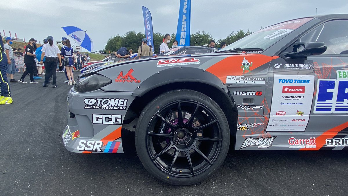 s15rb26driftnmb's tweet photo. ①2023 FDJ MINGMING （1号機）
②2022  部品取り＆展示車 （1号機）
③2021 D1GP 末永直登 （2号機）
③2022 D1GP KANTA （2号機）

#SSR 
#SSRwheel 
#GTX01 
#GTX03 
#TeamORANGE
#チームオレンジ https://t.co/4dtQkxPr8W