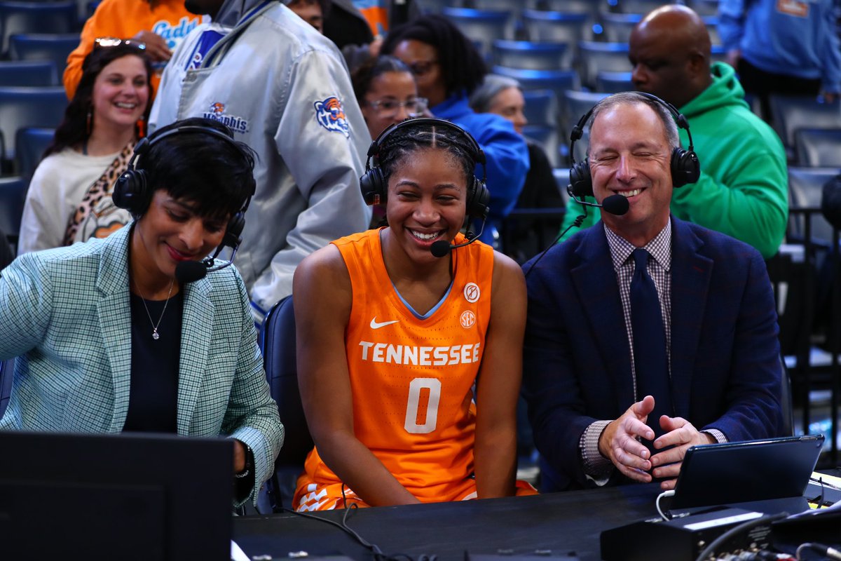 LadyVol_Hoops's tweet photo. got it DONE!! https://t.co/SlIEgK9fE2