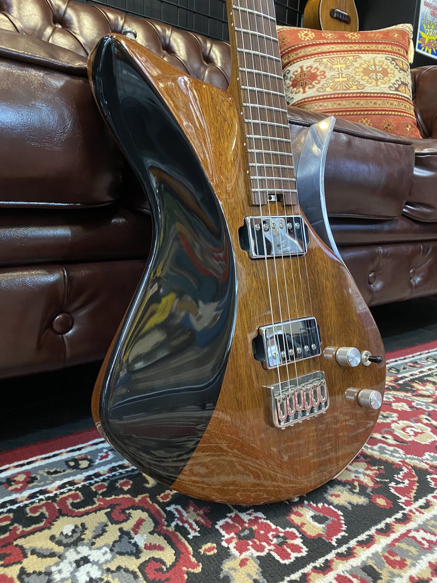 gakkicenter's tweet photo. [Used]Dean Gordon Guitars ( ディーンゴードン )
Mirus TriBeCa Brownie

https://t.co/pVskjplR1l

中古にて入荷いたしました。
人間工学に基づいた設計により、演奏者の体に自然と溶け込むようなプレイフィールを実現。

#deangordonguitars #mirus #ディーンゴードン #中古ギター #御茶ノ水楽器センター