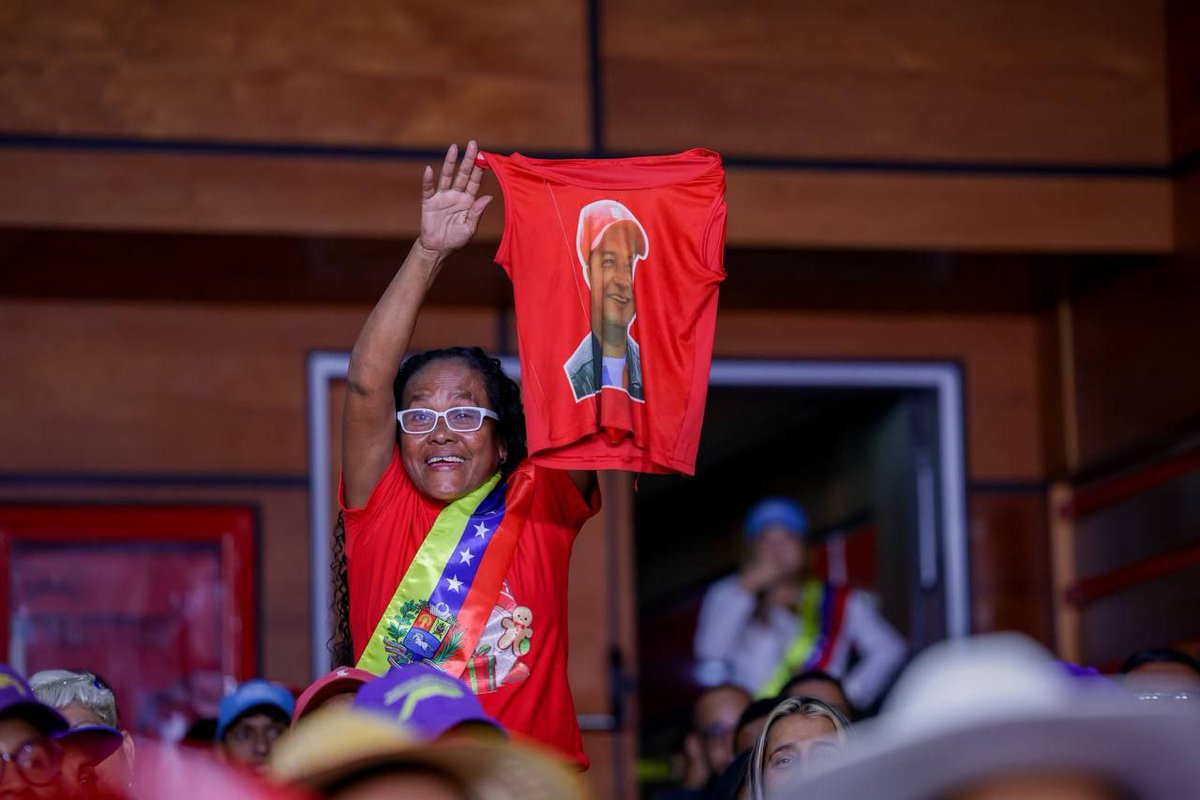 Con el Mazo Dando tweet media