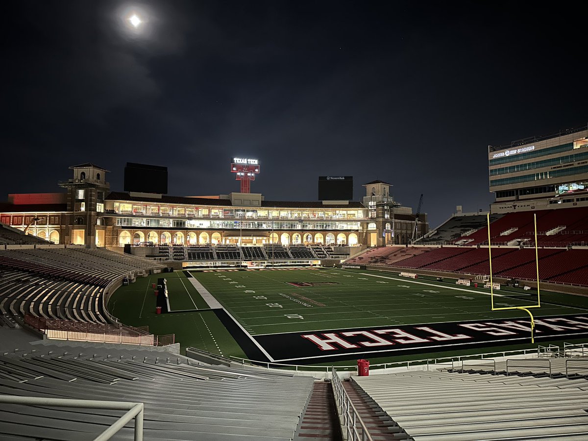 JoeyMcGuireTTU's tweet photo. #WreckEm https://t.co/6s3Rn9I3Vk