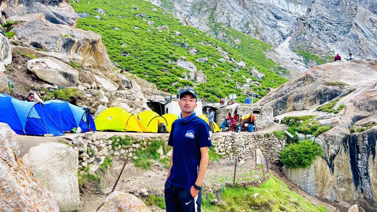 incrediblek2gb's tweet photo. 📍 Urdukas Campsite ⛺️

K2 base camp Trek 

This campsite is my favorite on the entire K2 Base Camp trek as you can see the magnificent towers of the Karakoram all around you with a beautiful Lake B in the middle of the Baltoro Glacier.

#IncredibleK2 https://t.co/OfdIdZPagv
